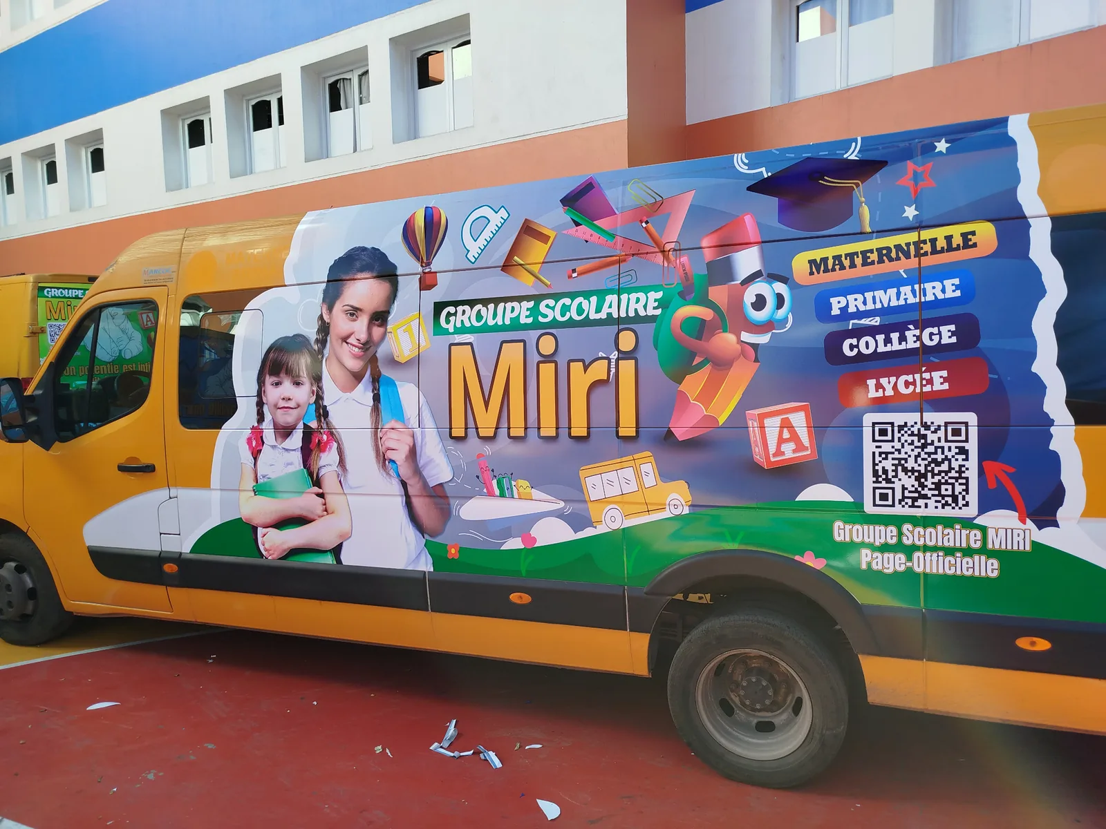 Groupe scolaire Miri — côté